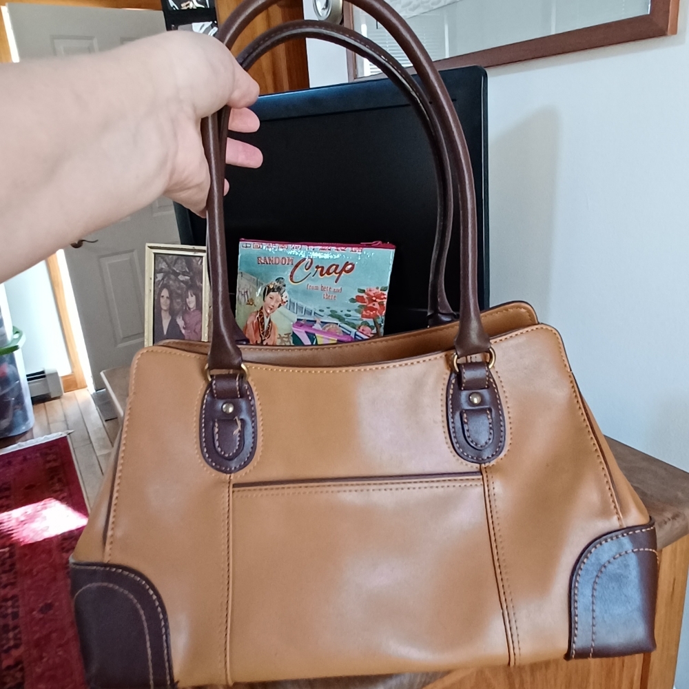 🎯 SOLD! - Nine West Vegan Leather Bag. Size 13x8" EUC! - Picture 1 of 16